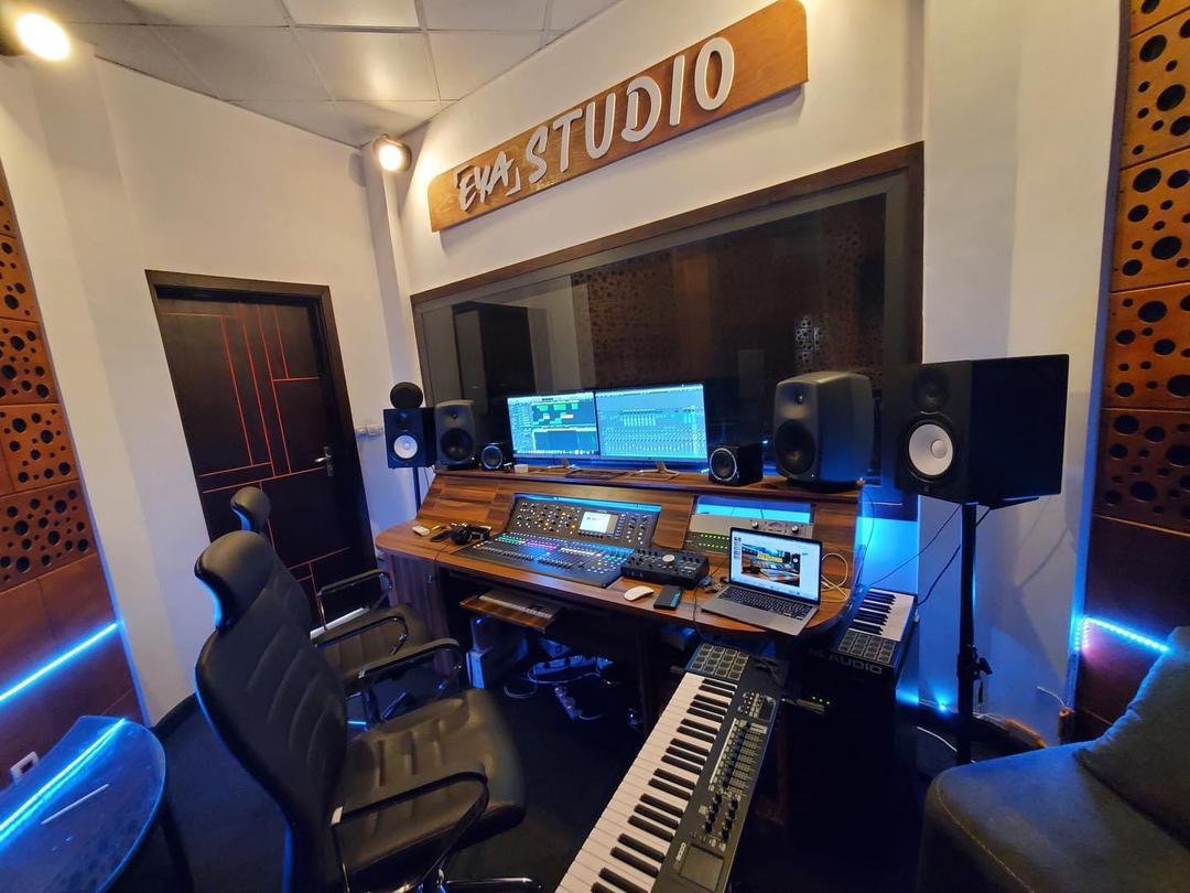 EYASTUDIO